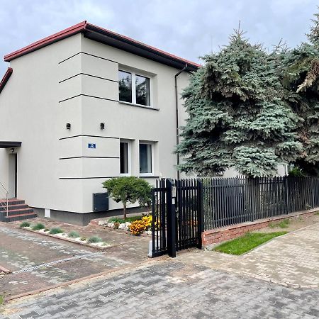 Przestronny Apartament W Centrum Miasta Радом Экстерьер фото