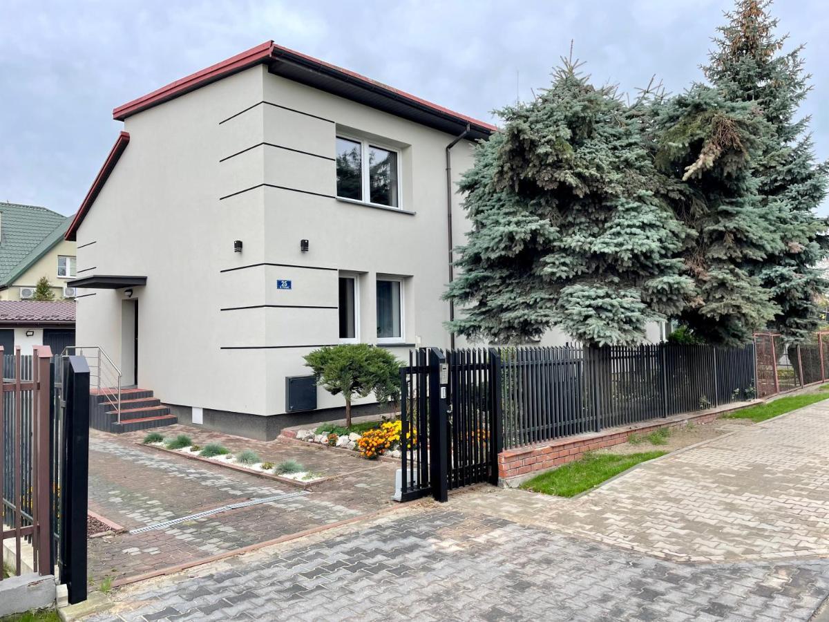 Przestronny Apartament W Centrum Miasta Радом Экстерьер фото